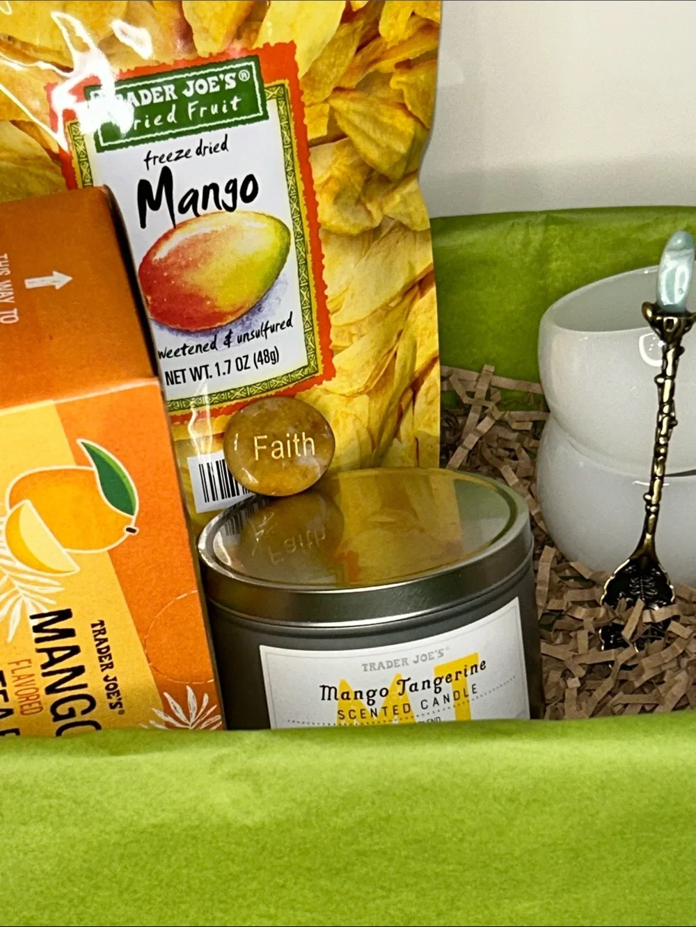 Everything Mango Box with Calcite Stone Tea Cups & Green Chalcedony Spoon NIB